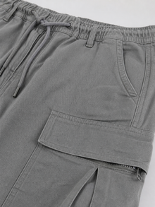 Men's Relaxed-Fit Cargo Pants with Drawstring Waist