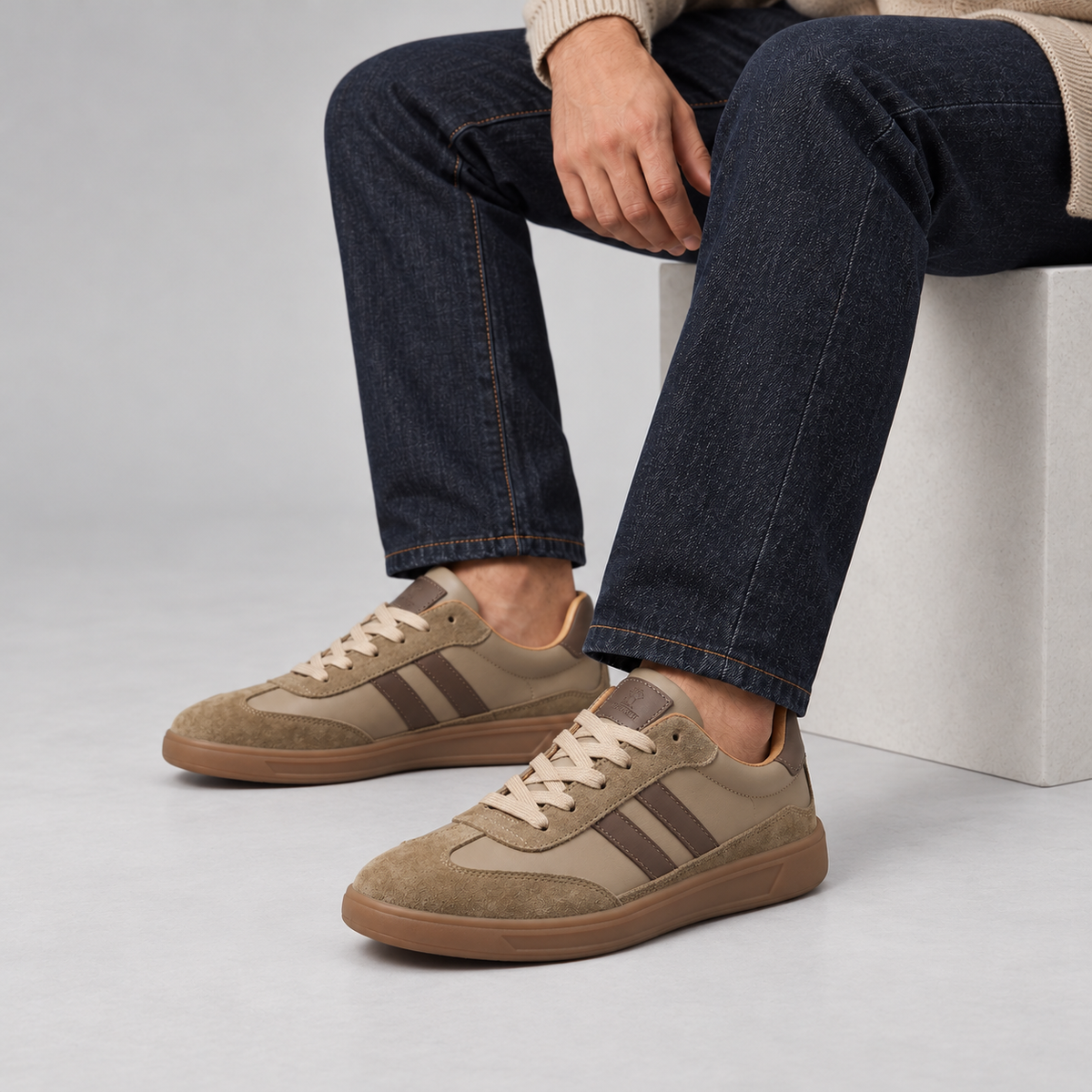 Rowenfield Men's Classic Retro Sneakers