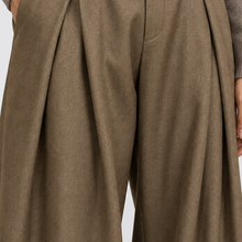 Rowenfield Wide Leg Pleated High Waist – Light Brown – 06